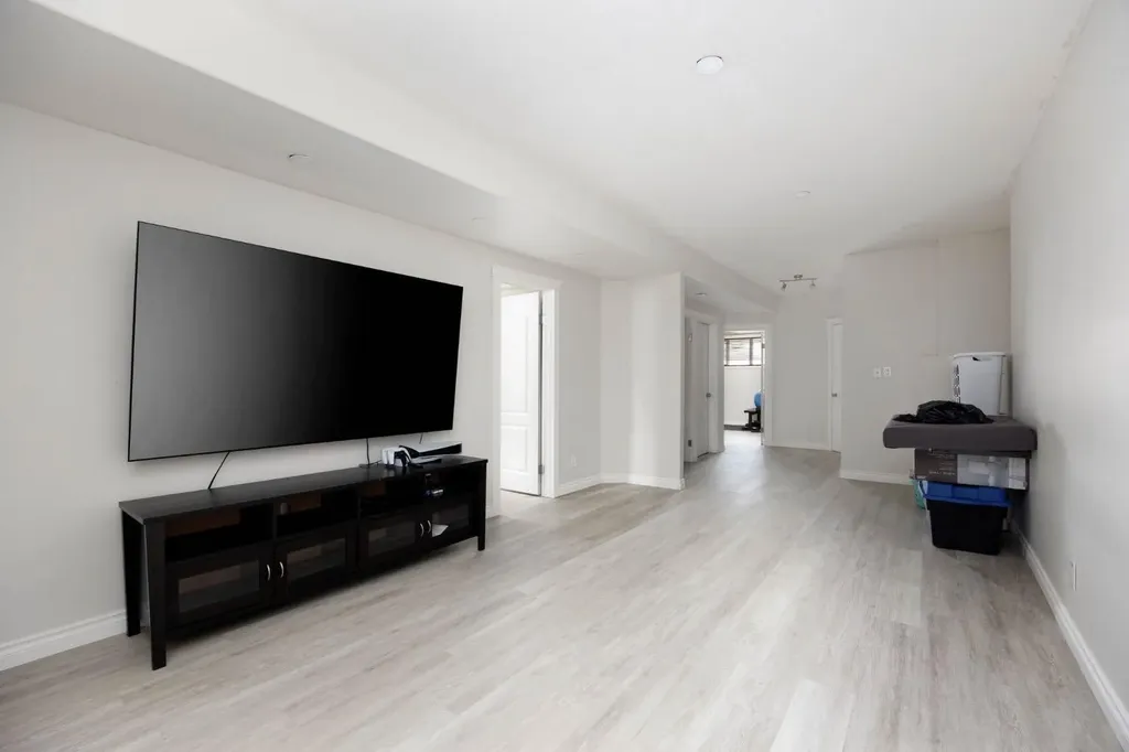 136 Parry Crescent Fort Mcmurray AB t9k 0a4