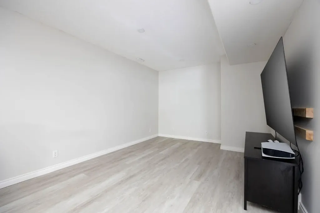 136 Parry Crescent Fort Mcmurray AB t9k 0a4