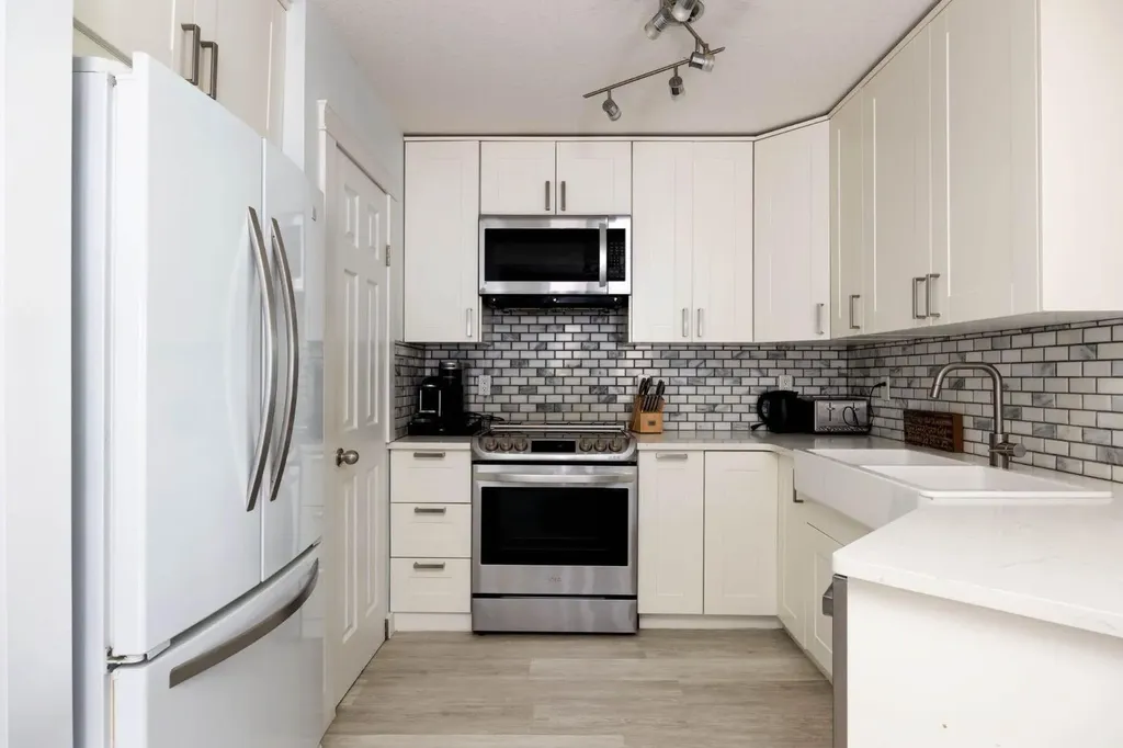 136 Parry Crescent Fort Mcmurray AB t9k 0a4