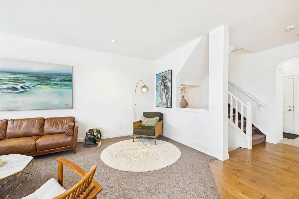 25 Evansglen Mews NW Calgary AB T3P 0P1