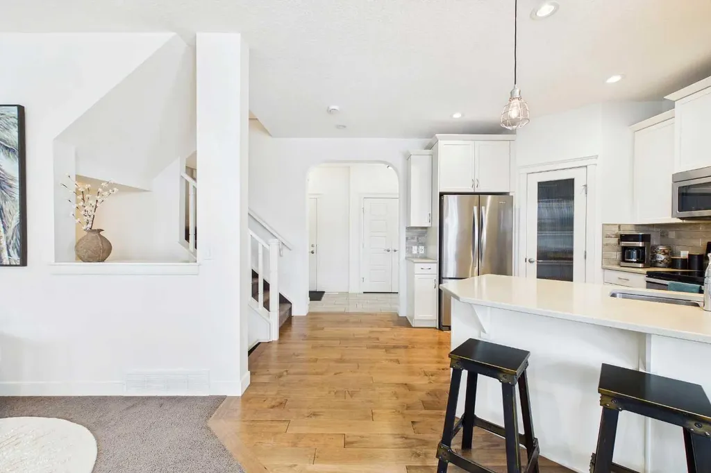 25 Evansglen Mews NW Calgary AB T3P 0P1