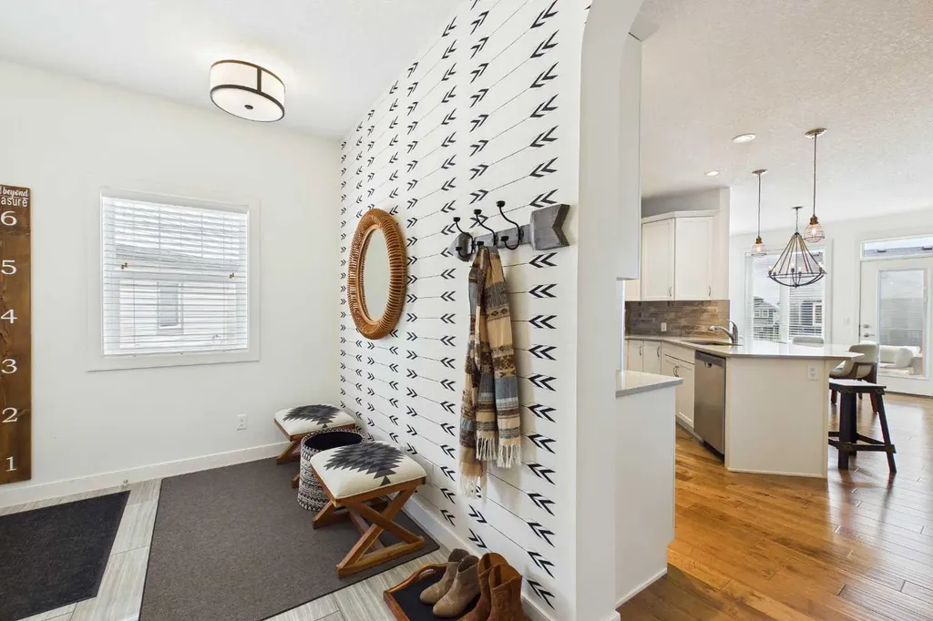 25 Evansglen Mews NW Calgary AB T3P 0P1