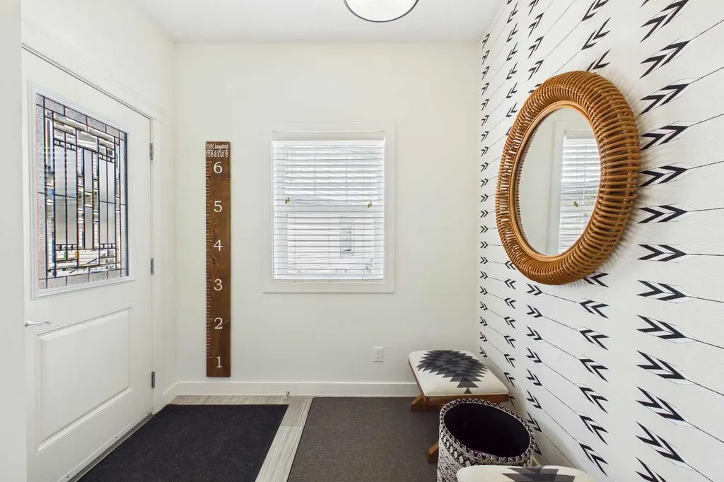 25 Evansglen Mews NW Calgary AB T3P 0P1