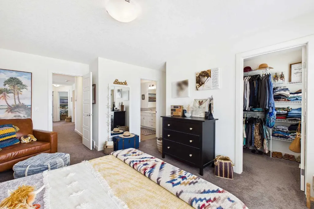 25 Evansglen Mews NW Calgary AB T3P 0P1