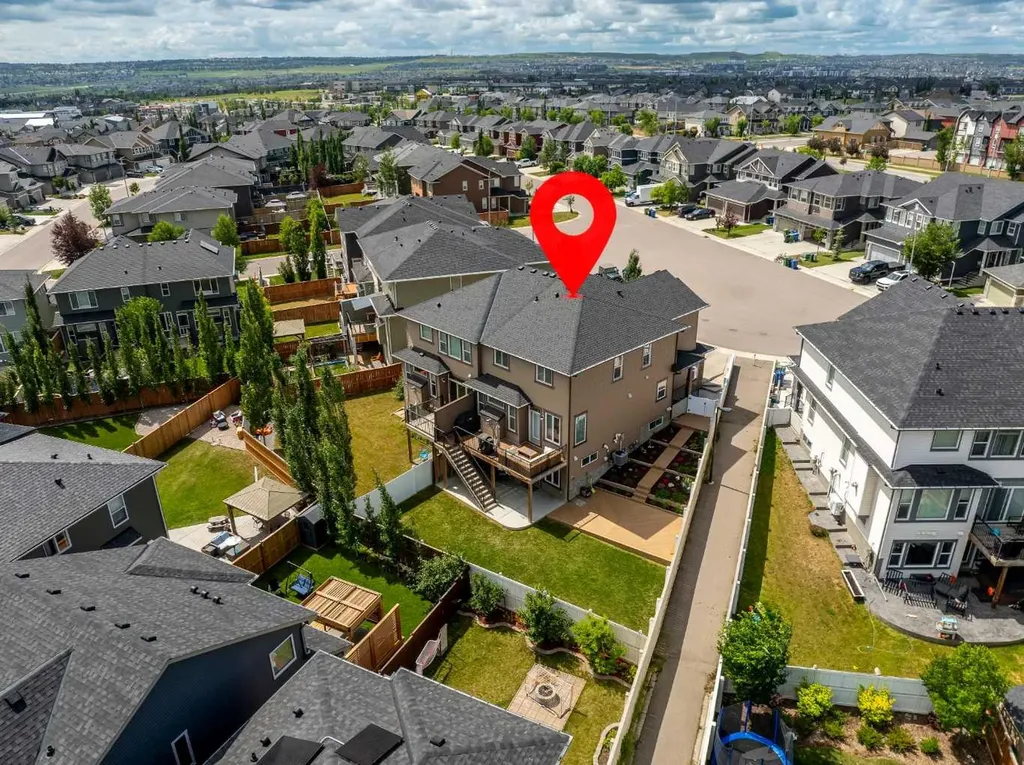 25 Evansglen Mews NW Calgary AB T3P 0P1