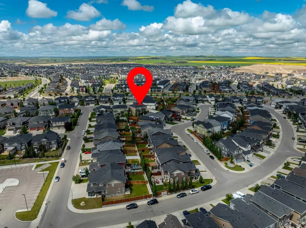 25 Evansglen Mews NW Calgary AB T3P 0P1
