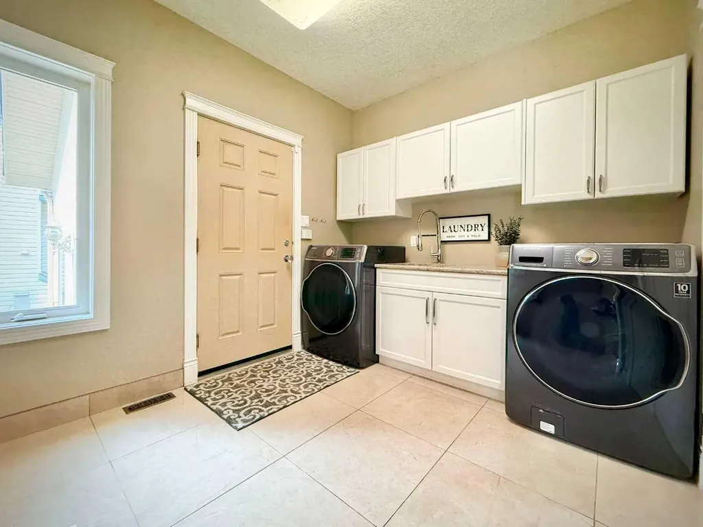 4612 94 Street Wedgewood AB T8V3Y1