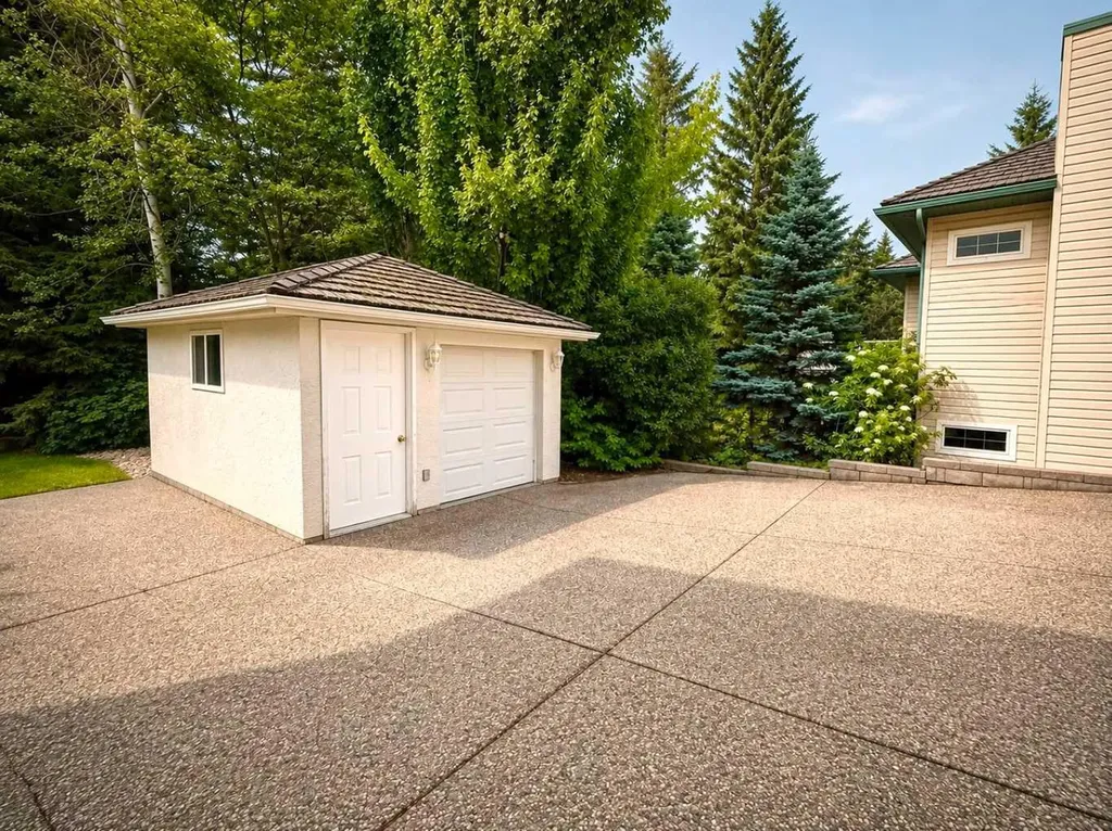 4612 94 Street Wedgewood AB T8V3Y1