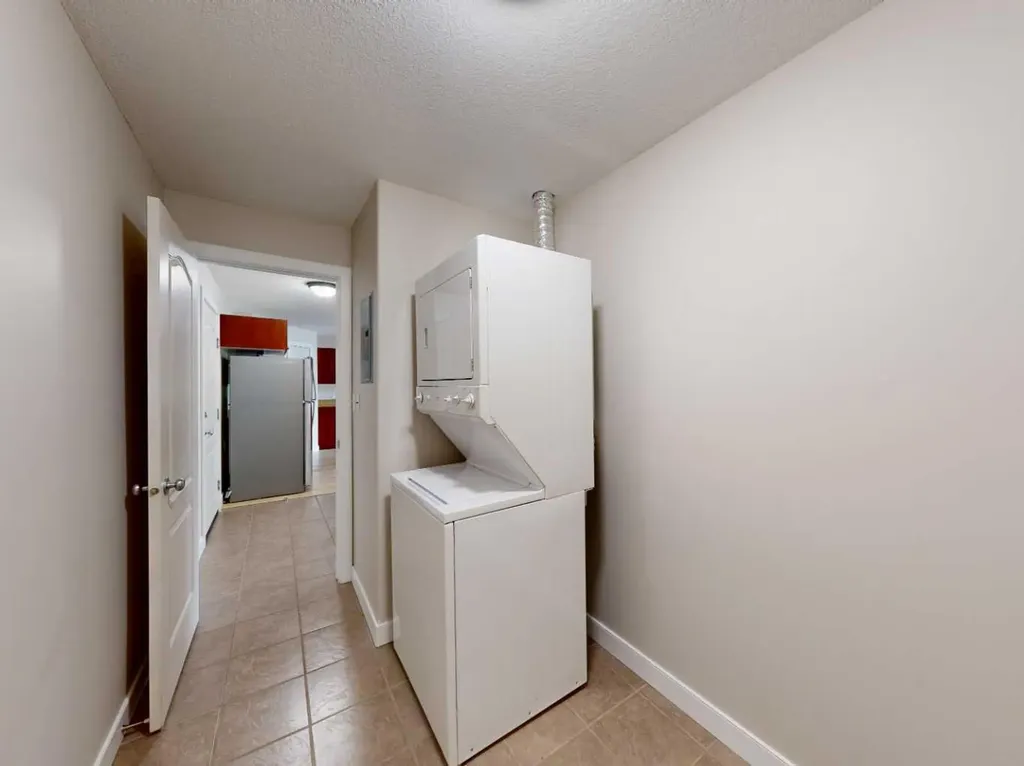 4502 52 Avenue Whitecourt AB T7S 0C7
