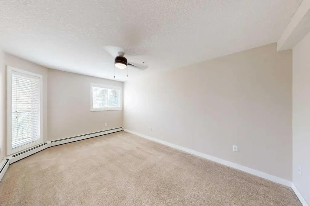 4502 52 Avenue Whitecourt AB T7S 0C7