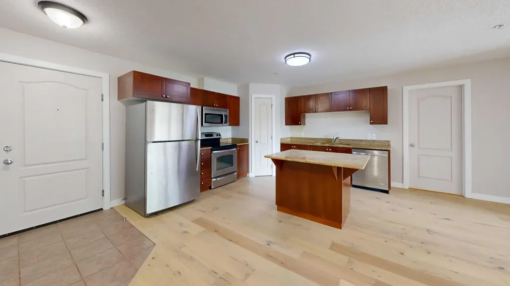 4502 52 Avenue Whitecourt AB T7S 0C7