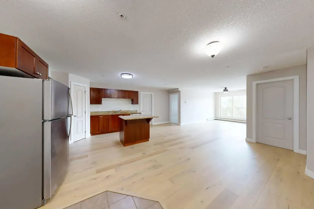 4502 52 Avenue Whitecourt AB T7S 0C7