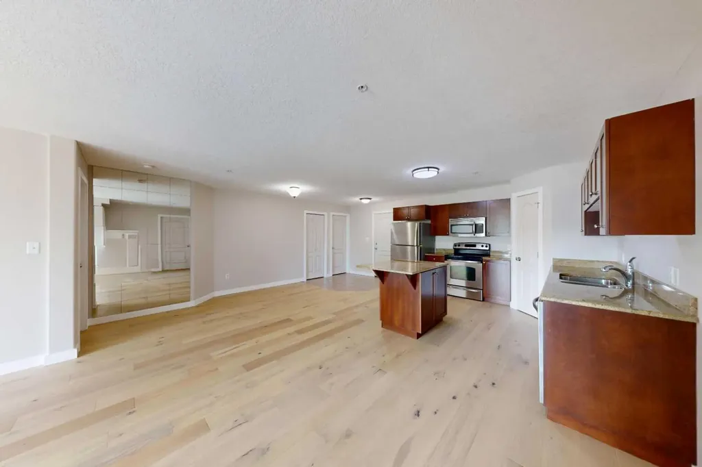 4502 52 Avenue Whitecourt AB T7S 0C7