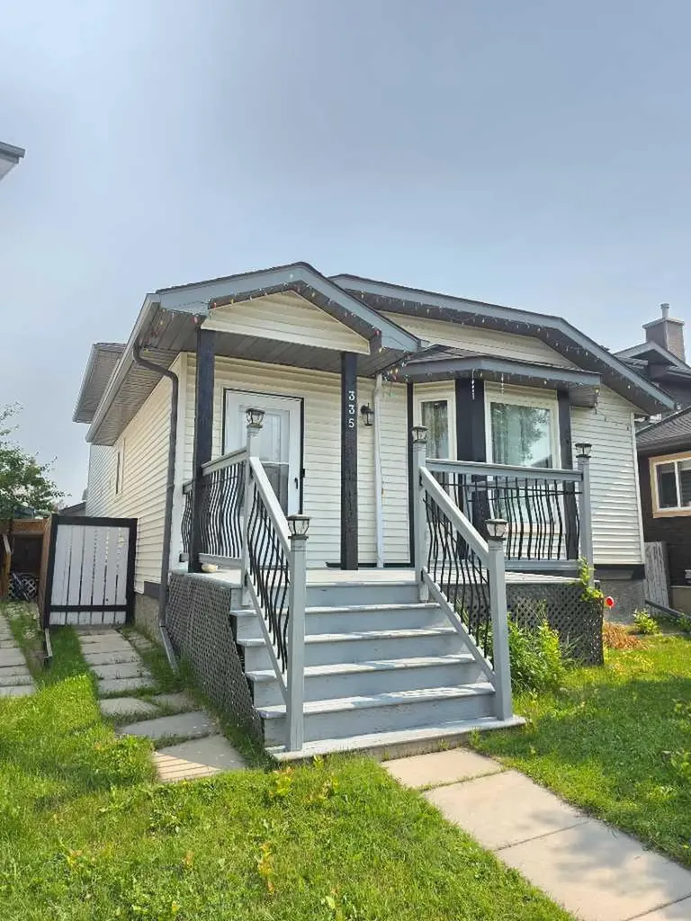 335 Covington Bay NE Calgary AB T3K4G1