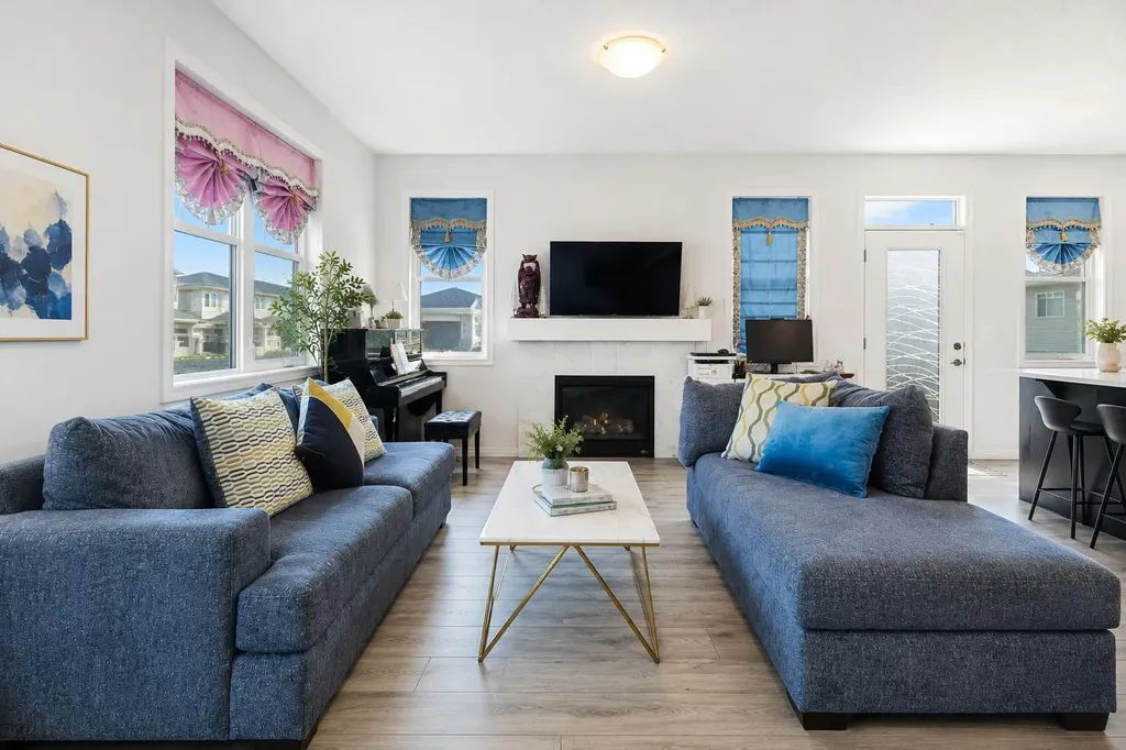 63 Carrington Manor NW Calgary AB T3P 1N4