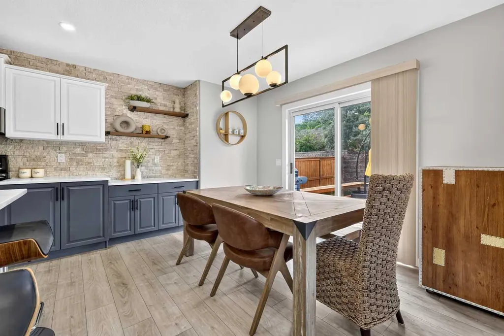 261 Panamount Hill NW Calgary AB T3K 5M3