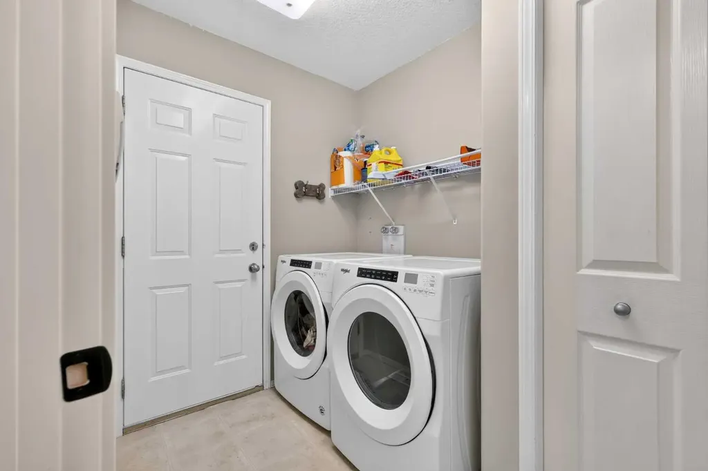 261 Panamount Hill NW Calgary AB T3K 5M3