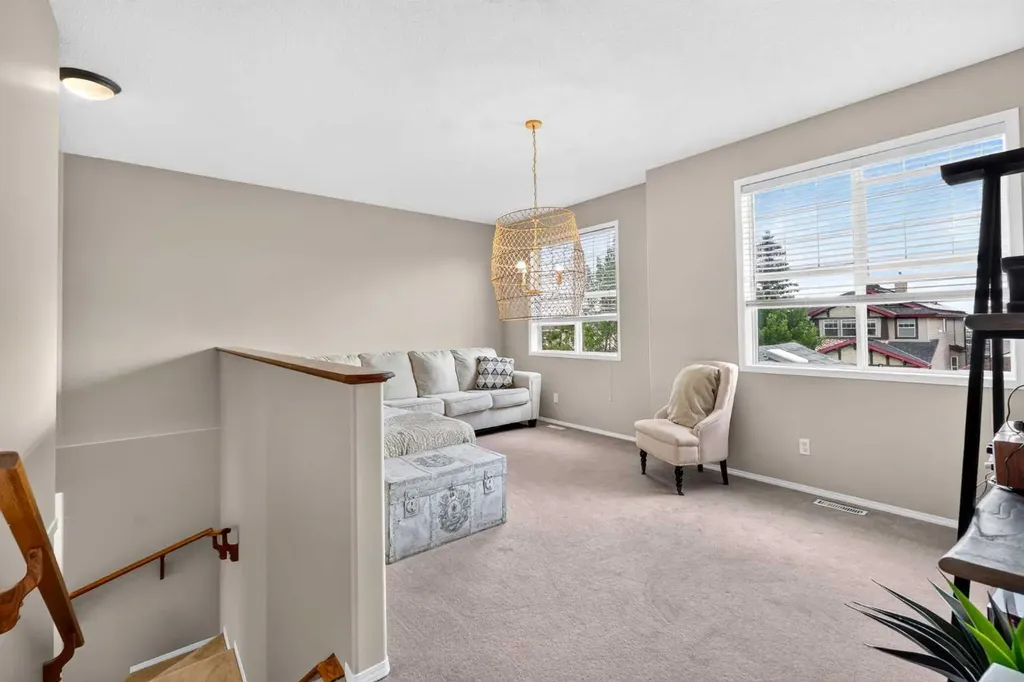 261 Panamount Hill NW Calgary AB T3K 5M3
