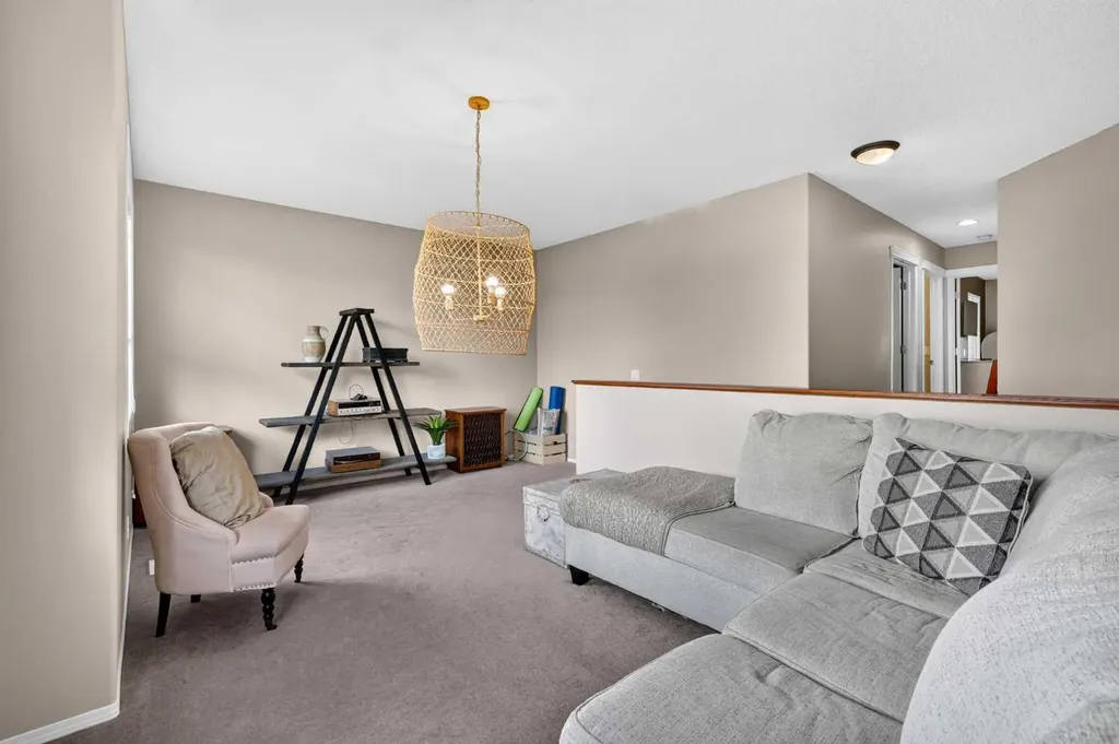 261 Panamount Hill NW Calgary AB T3K 5M3