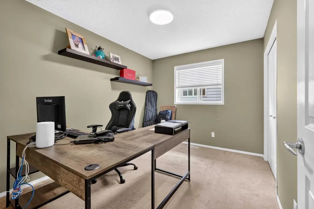 261 Panamount Hill NW Calgary AB T3K 5M3
