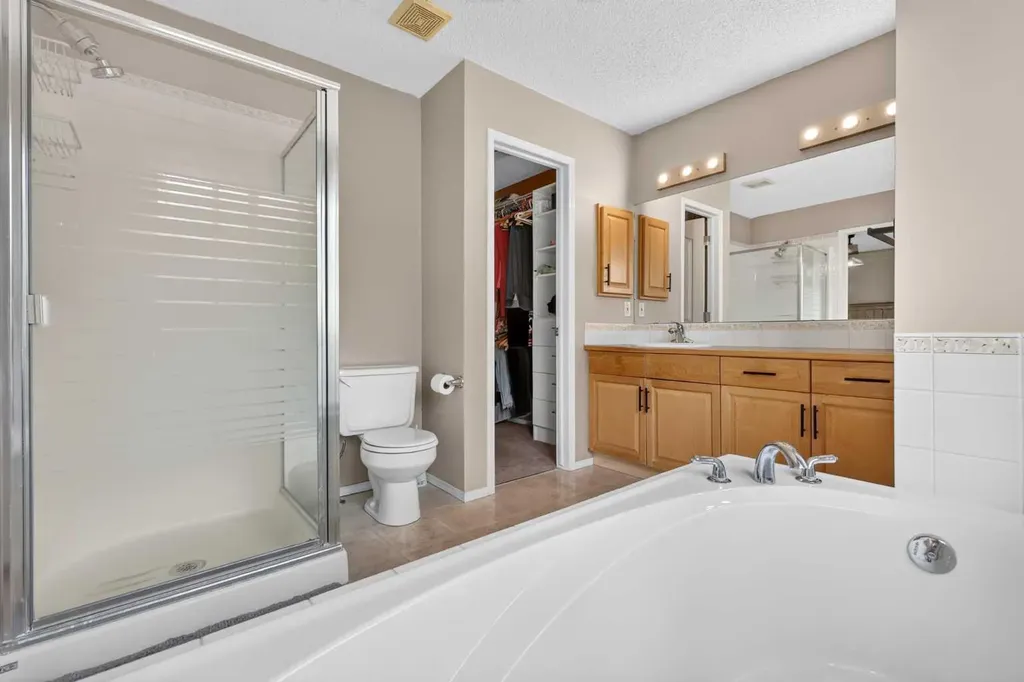 261 Panamount Hill NW Calgary AB T3K 5M3