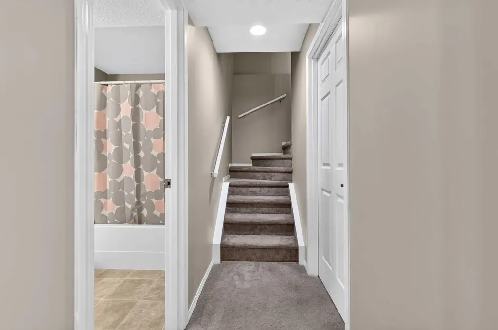 261 Panamount Hill NW Calgary AB T3K 5M3