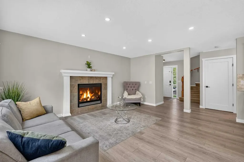 261 Panamount Hill NW Calgary AB T3K 5M3