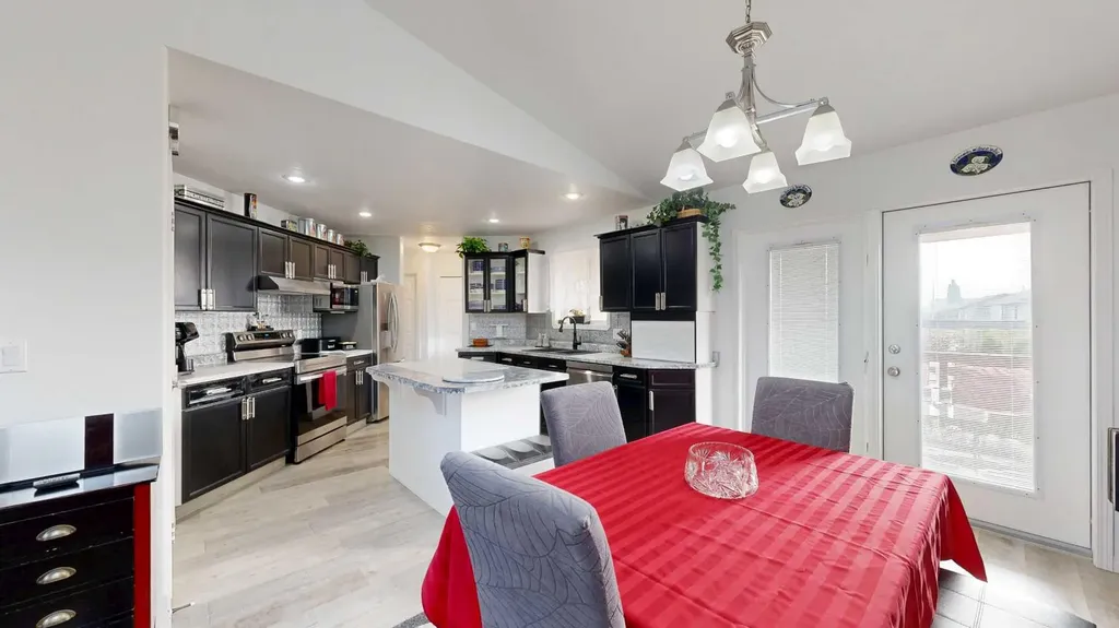 27 Patterson Place Whitecourt AB T7S 1W5