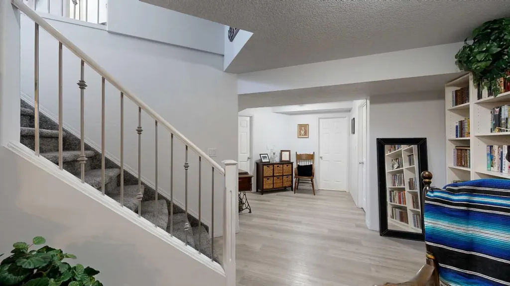 27 Patterson Place Whitecourt AB T7S 1W5