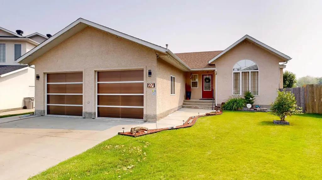 27 Patterson Place Whitecourt AB T7S 1W5