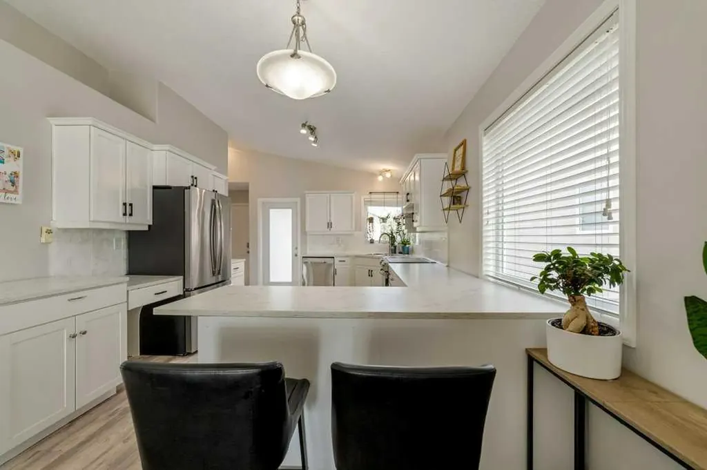 215 Grand River Boulevard W Lethbridge AB T1K 8C5