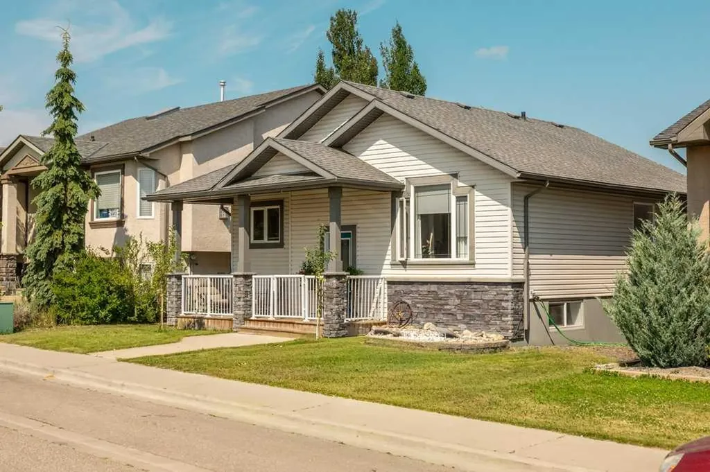 215 Grand River Boulevard W Lethbridge AB T1K 8C5