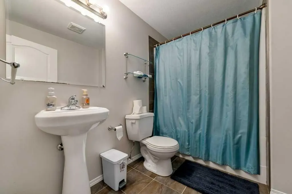 215 Grand River Boulevard W Lethbridge AB T1K 8C5