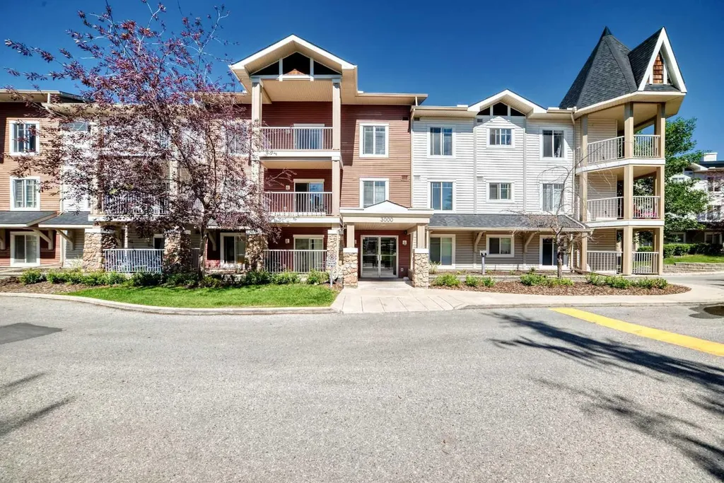 70 Panamount Drive NW Calgary AB T3K 5Z1