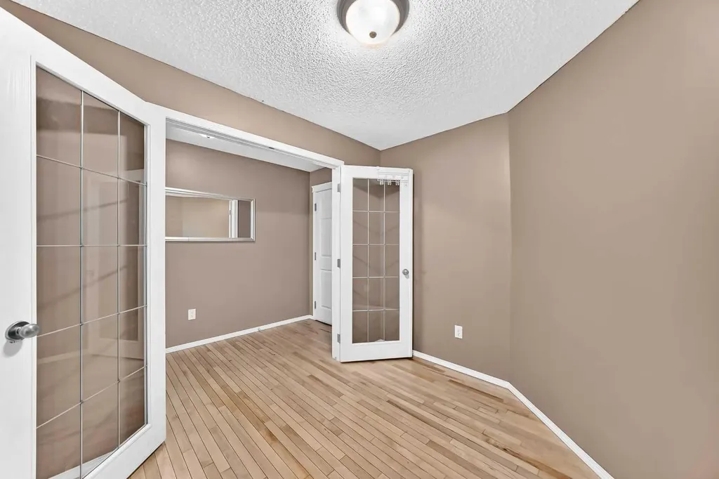 70 Panamount Drive NW Calgary AB T3K 5Z1