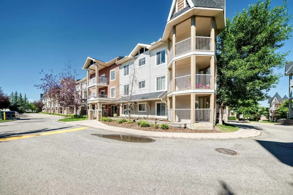 70 Panamount Drive NW Calgary AB T3K 5Z1