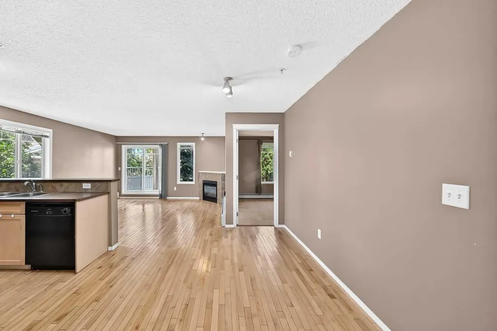 70 Panamount Drive NW Calgary AB T3K 5Z1