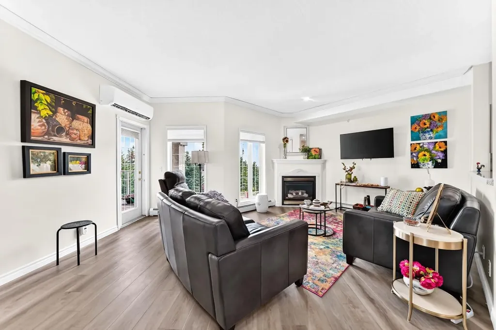 728 Country Hills Road NW Calgary AB T3K 5K8