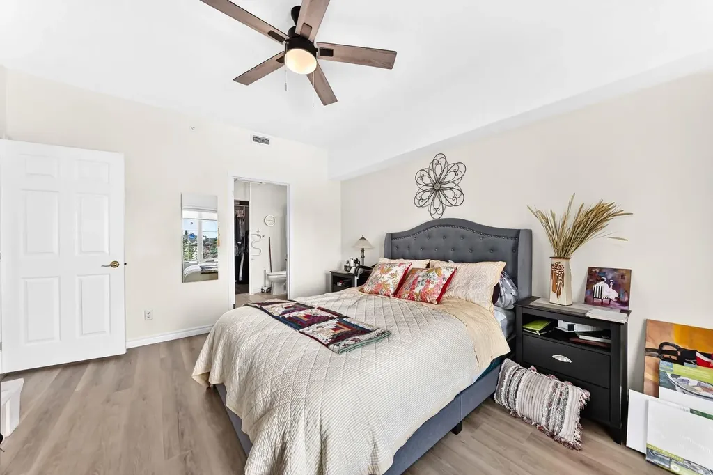 728 Country Hills Road NW Calgary AB T3K 5K8