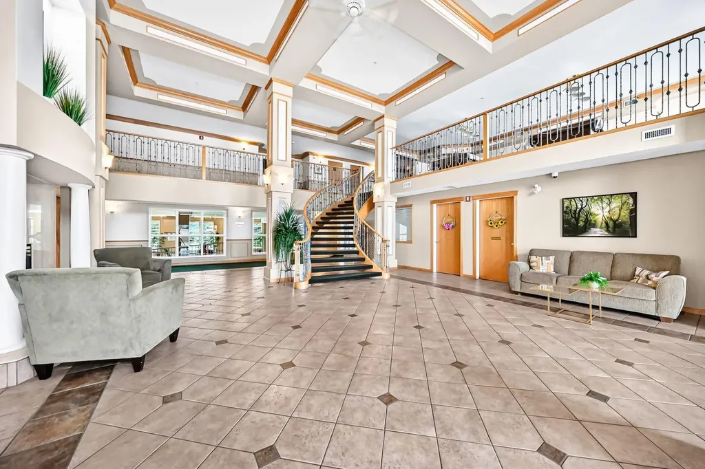 728 Country Hills Road NW Calgary AB T3K 5K8