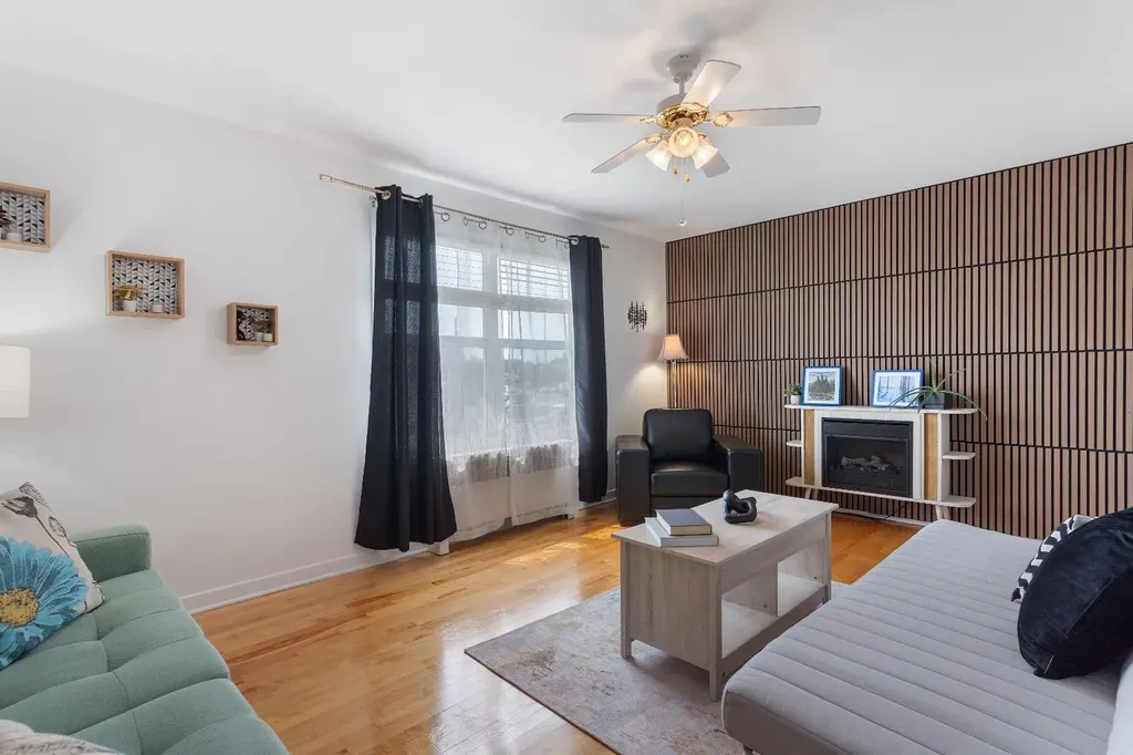 36 Poplar Crescent Springbrook AB T4S 1V3