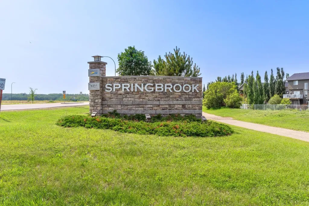 36 Poplar Crescent Springbrook AB T4S 1V3
