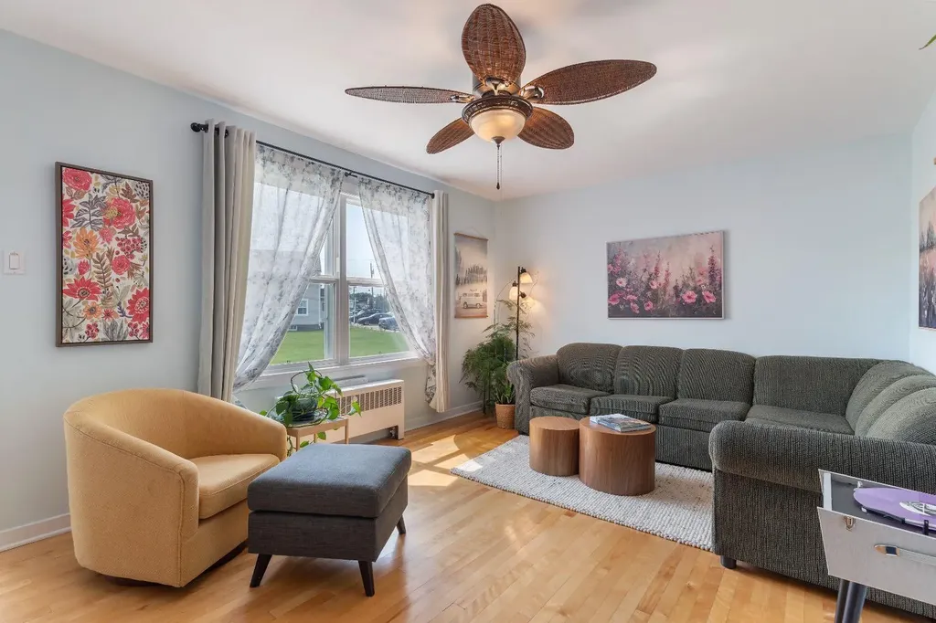 36 Poplar Crescent Springbrook AB T4S 1V3