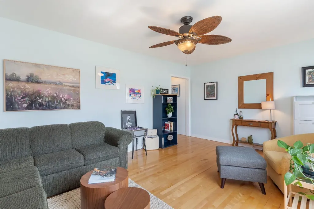36 Poplar Crescent Springbrook AB T4S 1V3