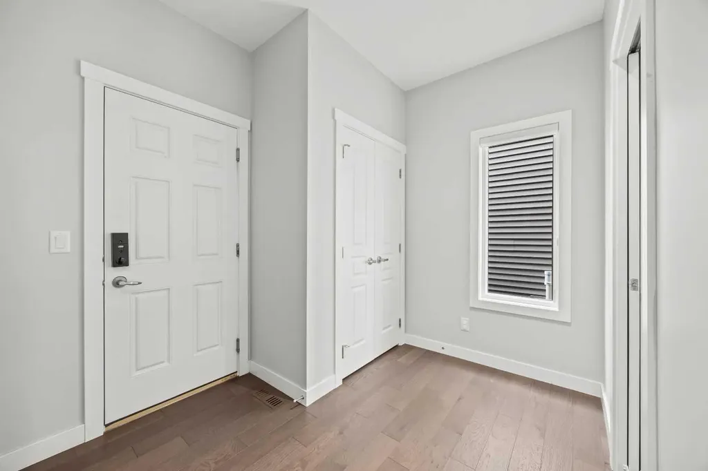 238 Nolancrest Heights NW Calgary AB T3R0V8