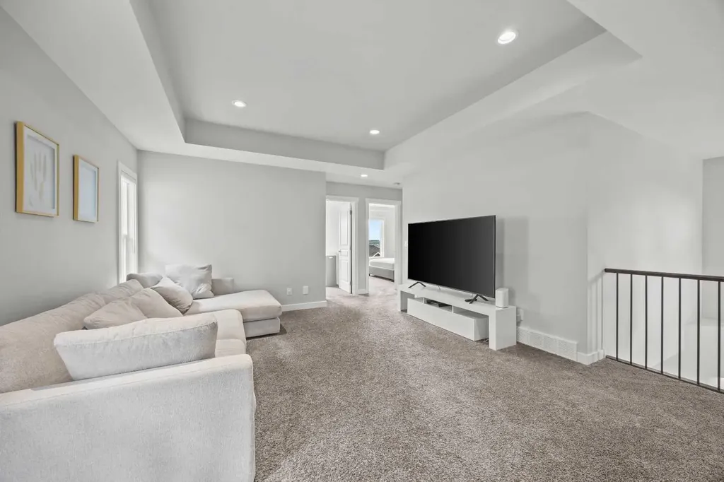 238 Nolancrest Heights NW Calgary AB T3R0V8