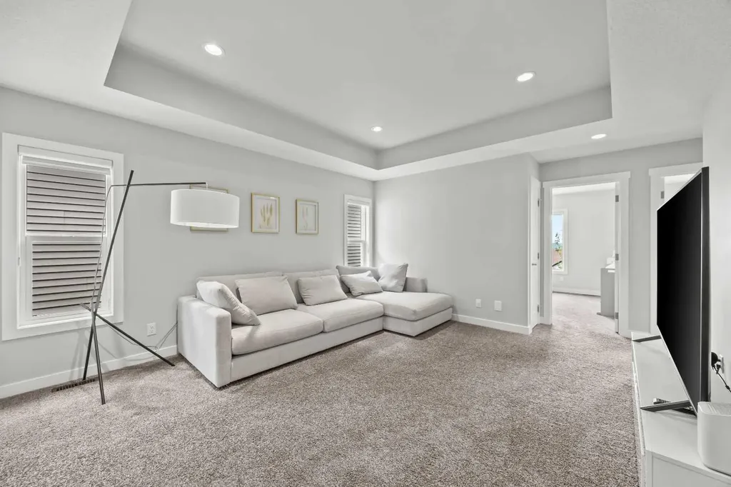 238 Nolancrest Heights NW Calgary AB T3R0V8
