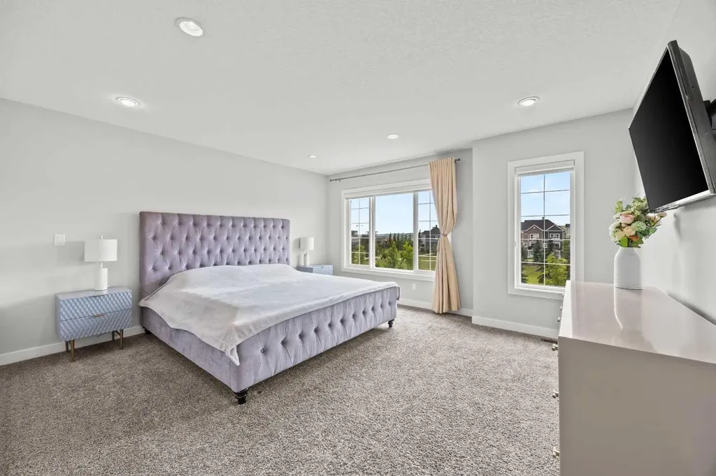 238 Nolancrest Heights NW Calgary AB T3R0V8