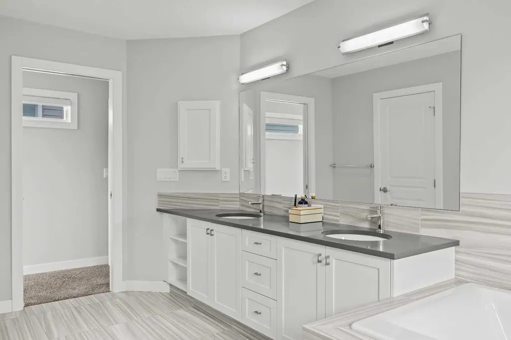 238 Nolancrest Heights NW Calgary AB T3R0V8