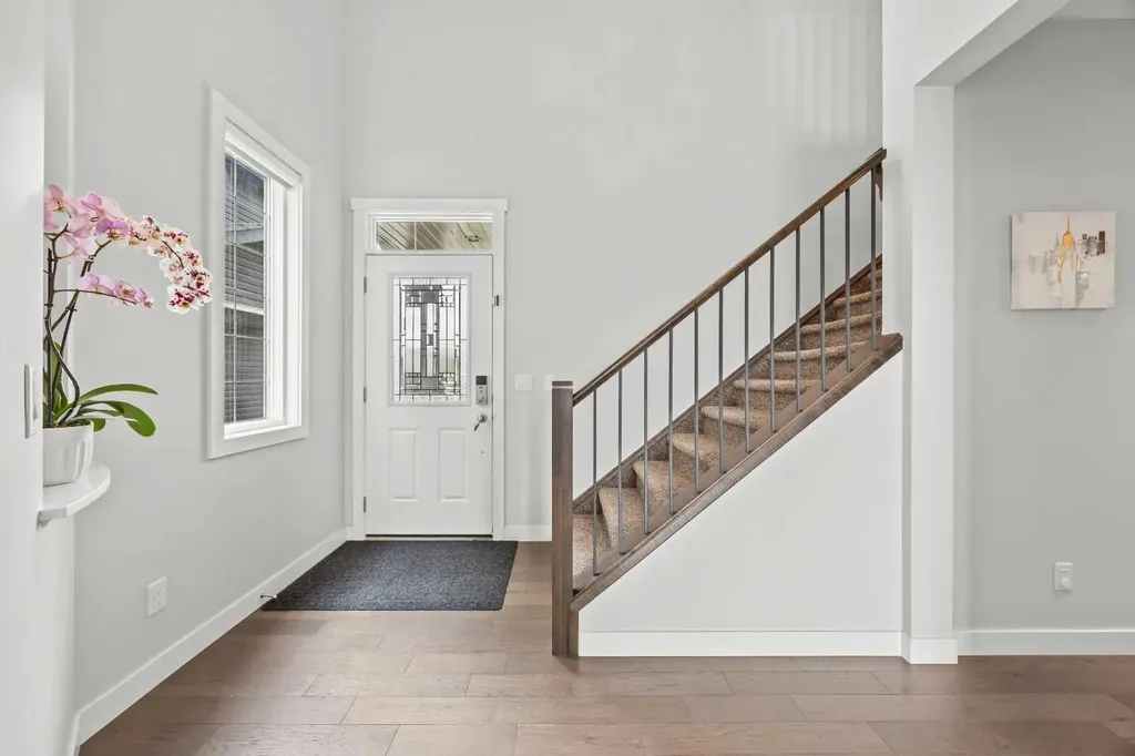 238 Nolancrest Heights NW Calgary AB T3R0V8